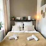 Liva Zentrum - 4 Mit Kueche Und Wlan - Naehe Hauptbahnhof - Ideal Fuer Familien & Monteure * Schwerin