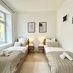 Liva Zentrum - 4 Mit Kueche Und Wlan - Naehe Hauptbahnhof - Ideal Fuer Familien & Monteure Шверин