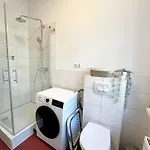 Apartman Liva Zentrum - 4 Mit Kueche Und Wlan - Naehe Hauptbahnhof - Ideal Fuer Familien & Monteure Schwerin