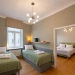 Liva Zentrum - 4 Mit Kueche Und Wlan - Naehe Hauptbahnhof - Ideal Fuer Familien & Monteure Schwerin