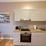 Apartman Liva Zentrum - 4 Mit Kueche Und Wlan - Naehe Hauptbahnhof - Ideal Fuer Familien & Monteure