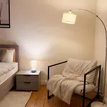 Apartman Liva Zentrum - 4 Mit Kueche Und Wlan - Naehe Hauptbahnhof - Ideal Fuer Familien & Monteure