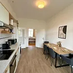 Liva Zentrum - 4 Mit Kueche Und Wlan - Naehe Hauptbahnhof - Ideal Fuer Familien & Monteure Apartman