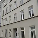 Liva Zentrum - 4 Mit Kueche Und Wlan - Naehe Hauptbahnhof - Ideal Fuer Familien & Monteure Apartman Schwerin