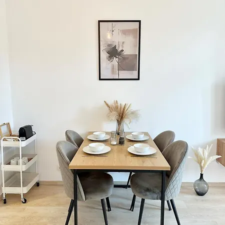 Liva Zentrum - 4 Mit Kueche Und Wlan - Naehe Hauptbahnhof - Ideal Fuer Familien & Monteure Lejlighed
