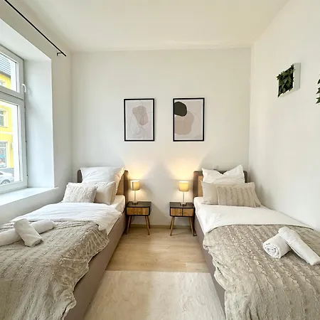 Liva Stays Schwerin Zentrum - 4 Ferienwohnungen Mit Kueche Und Wlan - Naehe Hauptbahnhof - Ideal Fuer Familien & Monteure Schwerin (Mecklenburg-Vorpommern)