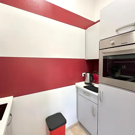Liva Zentrum - 4 Mit Kueche Und Wlan - Naehe Hauptbahnhof - Ideal Fuer Familien & Monteure Apartment