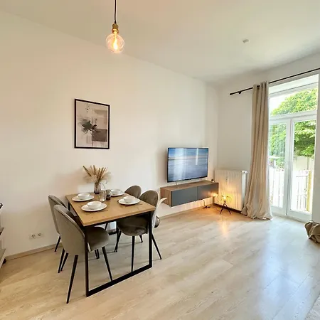 Gemuetliches Im Zentrum - Naehe Bahnhof - Wlan - Smart-tv *