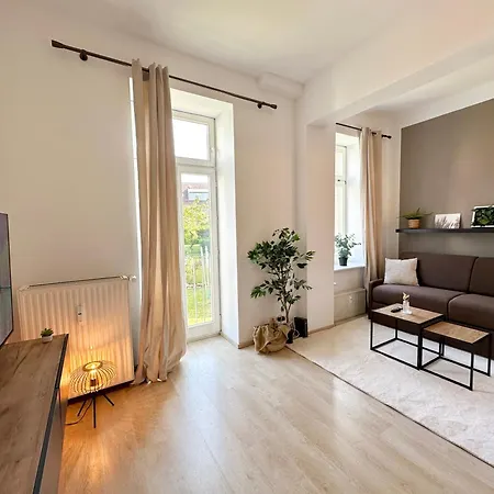 Apartment Liva Zentrum - 4 Mit Kueche Und Wlan - Naehe Hauptbahnhof - Ideal Fuer Familien & Monteure
