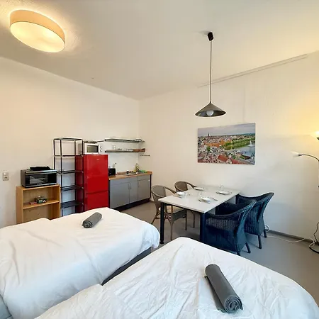 Liva Zentrum - 4 Mit Kueche Und Wlan - Naehe Hauptbahnhof - Ideal Fuer Familien & Monteure * Schwerin (Mecklenburg-Vorpommern)