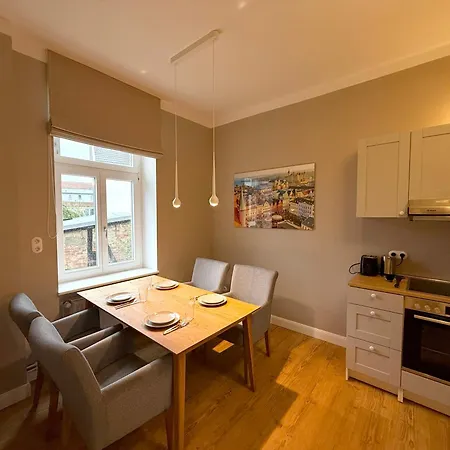 Liva Zentrum - 4 Mit Kueche Und Wlan - Naehe Hauptbahnhof - Ideal Fuer Familien & Monteure *