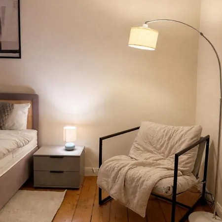Apartment Liva Zentrum - 4 Mit Kueche Und Wlan - Naehe Hauptbahnhof - Ideal Fuer Familien & Monteure