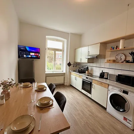 Liva Zentrum - 4 Mit Kueche Und Wlan - Naehe Hauptbahnhof - Ideal Fuer Familien & Monteure * Schwerin (Mecklenburg-Vorpommern)