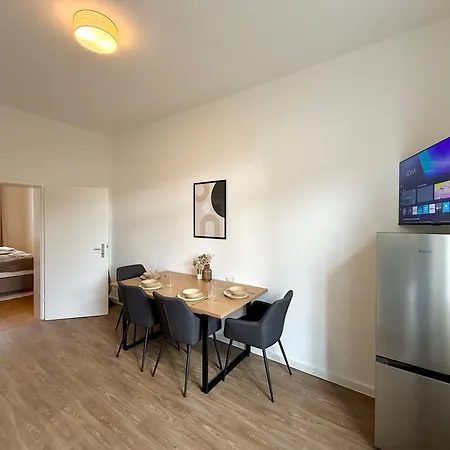 Liva Zentrum - 4 Mit Kueche Und Wlan - Naehe Hauptbahnhof - Ideal Fuer Familien & Monteure *