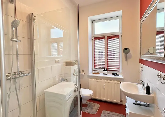 Liva Zentrum - 4 Mit Kueche Und Wlan - Naehe Hauptbahnhof - Ideal Fuer Familien & Monteure * 슈베린